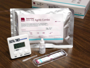 Test nhanh HIV Ag/ab combo