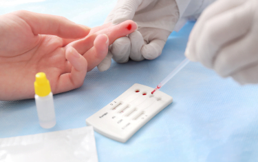 Tự xét nghiệm HIV tại nhà được thực hiện một cách nhanh chóng và đơn giản