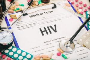 Tại sao phải điều trị HIV ngay khi phát hiện có virus trong cơ thể?