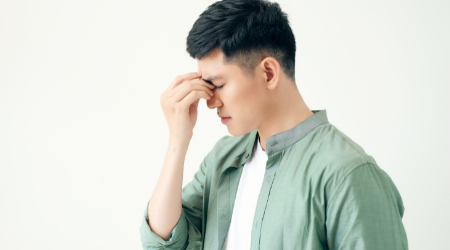 HIV giai đoạn đầu, sốt nhẹ và đau đầu