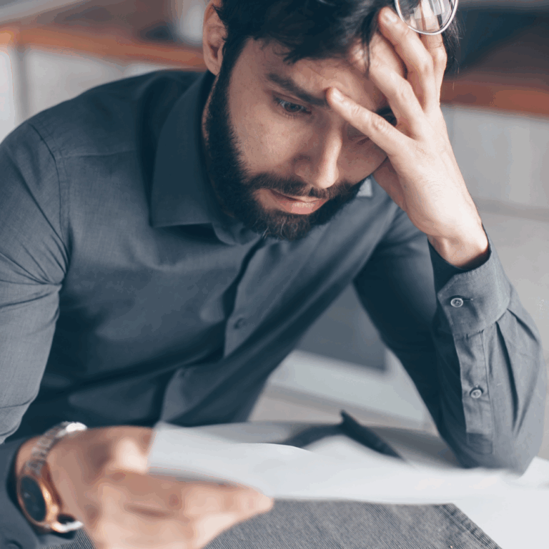 HOANG MANG KHI BIẾT TIN NHIỄM HIV