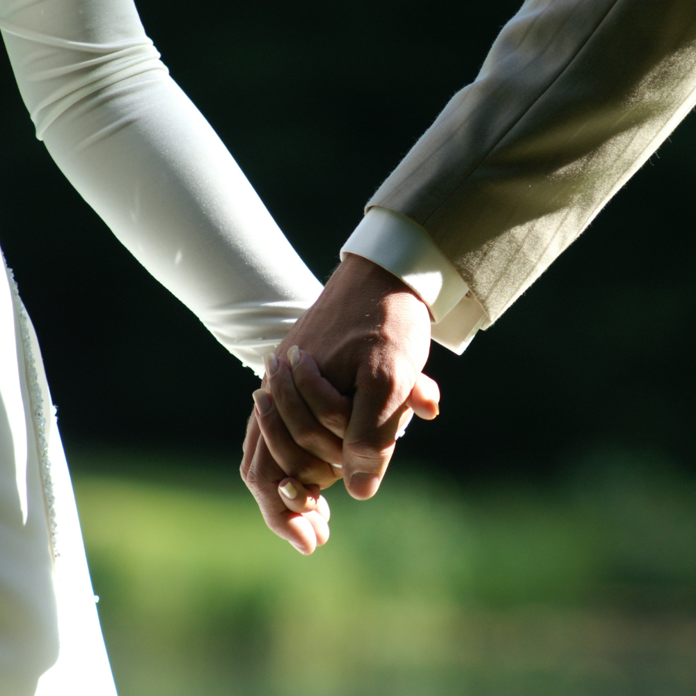 Người nhiễm HIV có kết hôn được không?