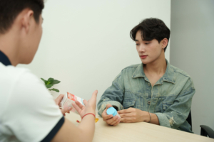 người nhiễm hiv sống được bao lâu, điều trị hiv sớm