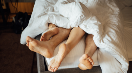 quan hệ tình dục không an toàn lây truyền giang mai