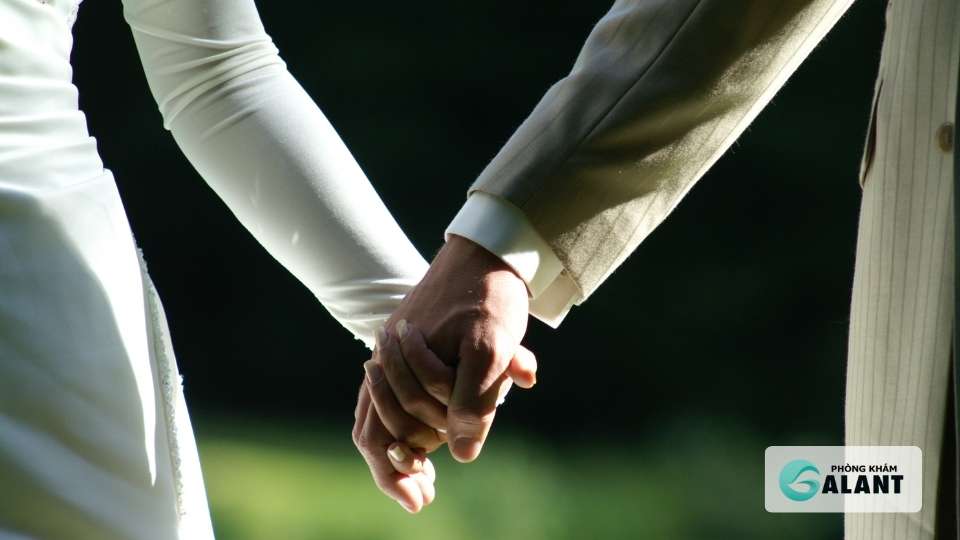 Vì sao cần xét nghiệm STDs trước khi kết hôn?